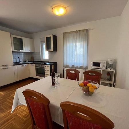 Burle Apartment With Free Private Parking Medulin Bagian luar foto