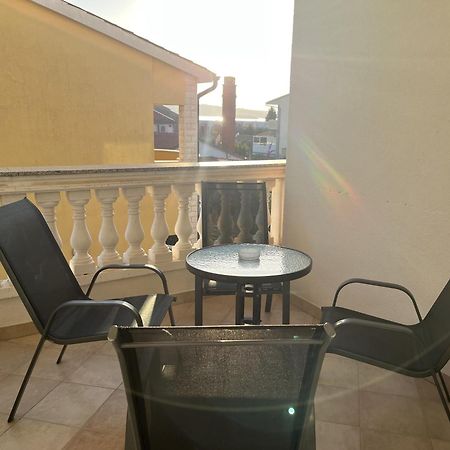 Burle Apartment With Free Private Parking Medulin Bagian luar foto