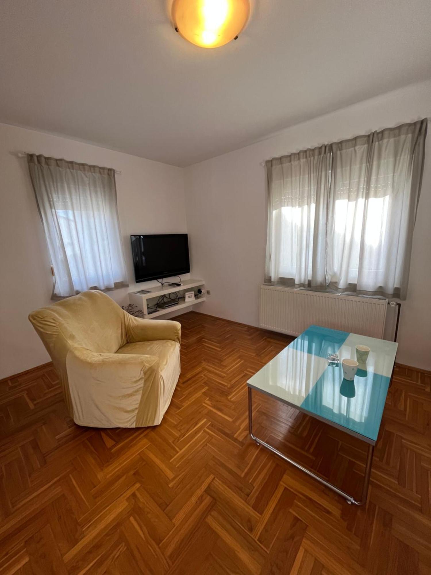 Burle Apartment With Free Private Parking Medulin Bagian luar foto
